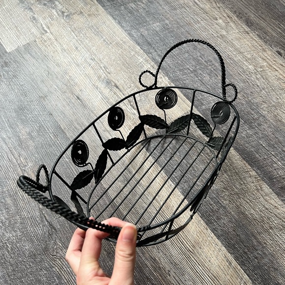 Wire Basket - Picture 3 of 5